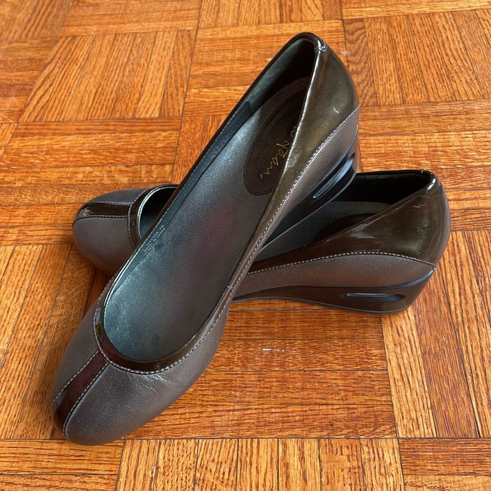 Cole Haan x Nike Air Women’s Wedge Shoe - Chocolate Brown Metallic - Size 7